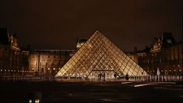Fachada do Museu do Louvre - Getty Images
