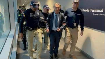 Carlos Lehder foi detido no aeroporto de Bogotá - Divulgação/Serviço de Imigração da Colômbia