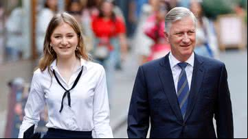 A princesa Elisabeth ao lado de seu pai, o rei Philippe da Bélgica - Getty Images