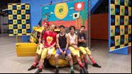 O elenco do filme com a Brasília Amarela - Divulgação / Imagem Filmes