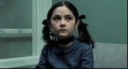 Isabelle Fuhrman como Esther no filme de 2009 - Divulgação