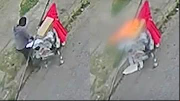 Imagens de câmera de segurança que registrou homem ateando fogo em carrinho de compras - Reprodução/Vídeo/YouTube/@SBTNews