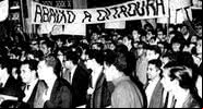 Imagem de manifestantes durante o período militar - Wikimedia Commons