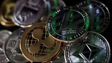 Ilustração de moedas digitais - criptomoedas - Getty Images