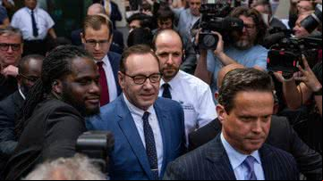 Kevin Spacey saindo da Corte de Westminster, hoje - Getty Images