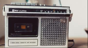 Imagem ilustrativa de um rádio antigo - Divulgação/Pixabay