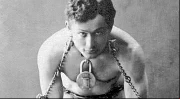 Harry Houdini, famoso ilusionista - Wikimedia Commons
