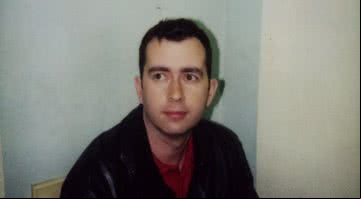 Foto polaroid do 'vigarista máximo' Robert Freegard (2003) - Divulgação / Netflix