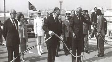 Inauguração da Ponte Rio-Niteroi - Arquivo Nacional